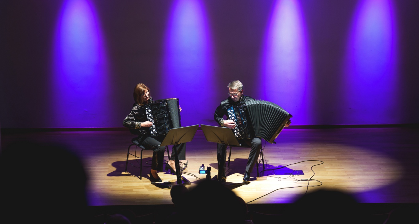 WIECZÓR UNIWERSYTECKI wykład.koncert.wernisaż